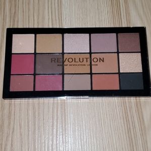 Makeup Revolution reloaded eyeshadow palette New!